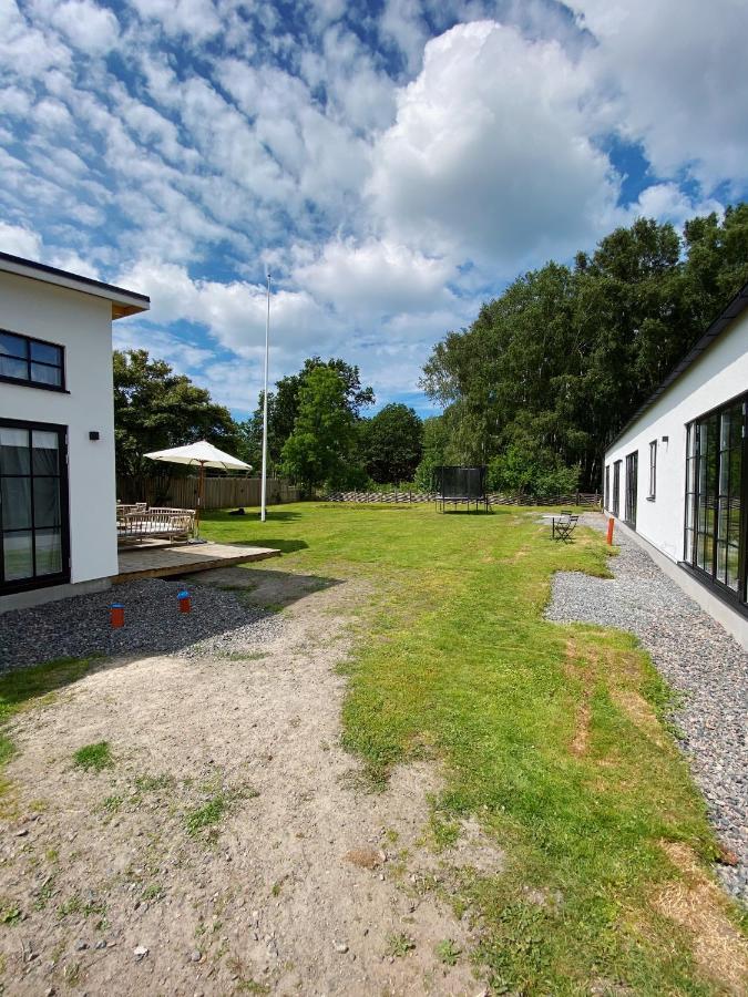 Guesthouse, Not Even A Minute Walk To The Ocean Kullavik Екстер'єр фото